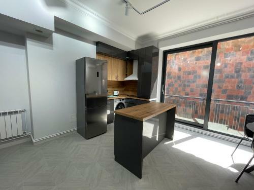 Andranik's City Center Apartment