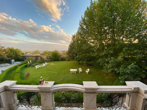 Hostal Chateau Gabriel