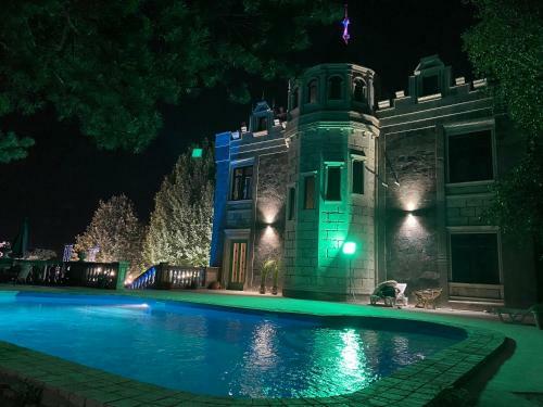 Hostal Chateau Gabriel