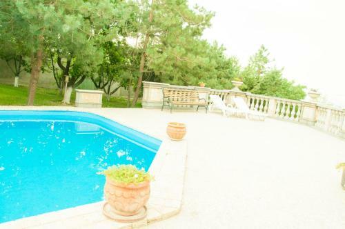 Hostal Chateau Gabriel