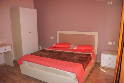 Hotel Veal