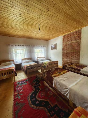 Hostal Guest House Rrashkadoli