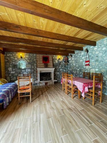 Hostal Guest House Rrashkadoli