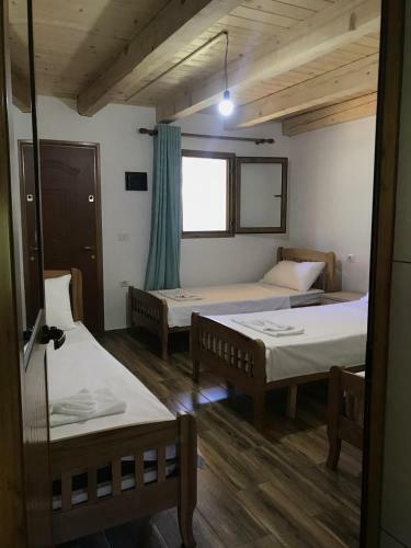 Hostal Bujtina Zi�i