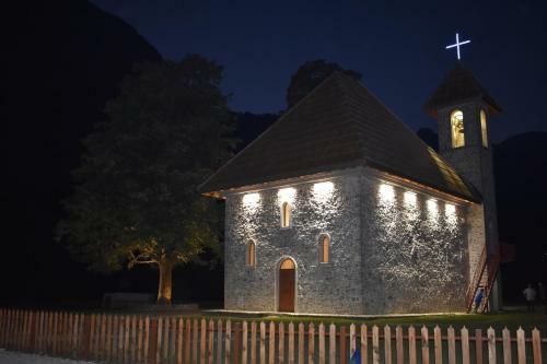 Hostal Bujtina Zi�i