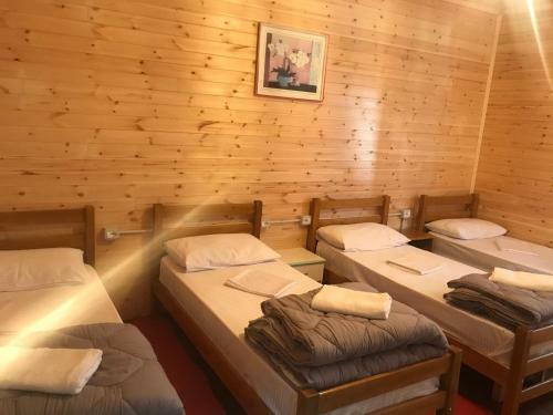 Hostal 'gurra Family' Guesthouse