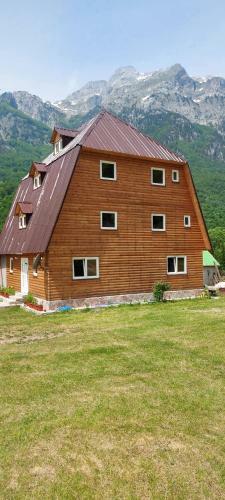 Hostal Bujtina Zemra Tradites