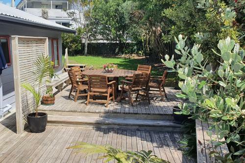Pohutukawa Lodge By Orewa Beach