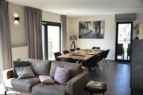 Les Semoiselles, Villa Charlotte