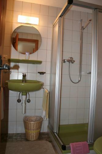 B&B Post Brail