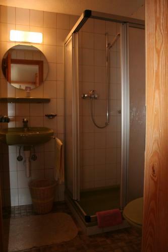 B&B Post Brail