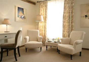 Hotel Sandton Chateau De Raay