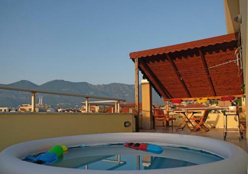 Friends Terrace