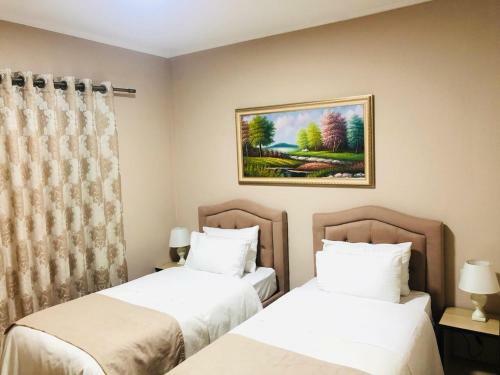 Tirana Central Apartment - Spacious 2 Bedroom