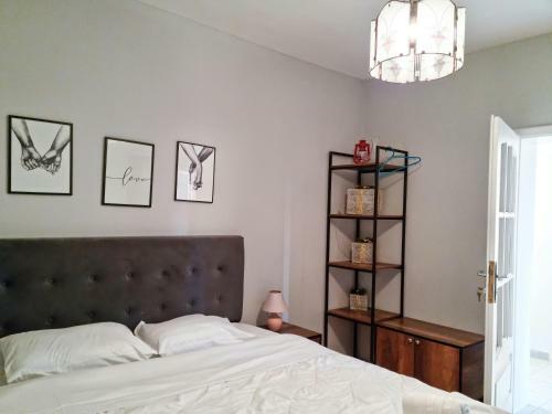 Tirana City Centre Folk Hotel