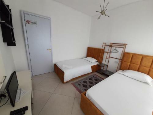 Hostal Guesthouse Bela