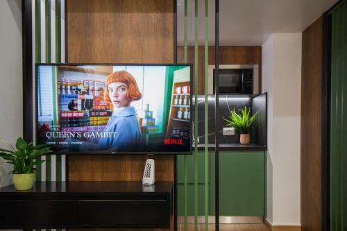 Lit Apartments