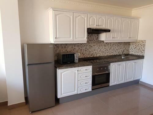 Apartamento C�ntrico, Amplio Y Con Balc�n Cerca Del Mar