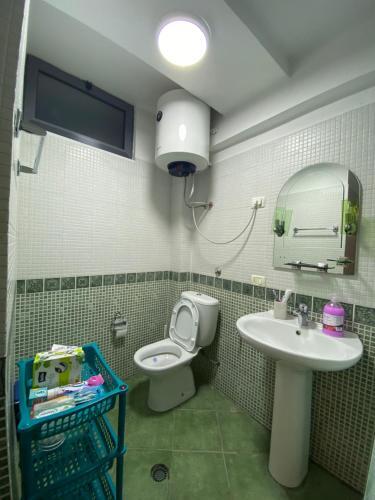 9 Kat�shet Apartment