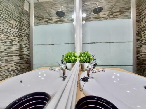 Ocean And Sky Studio Apartment