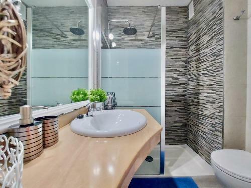 Ocean And Sky Studio Apartment