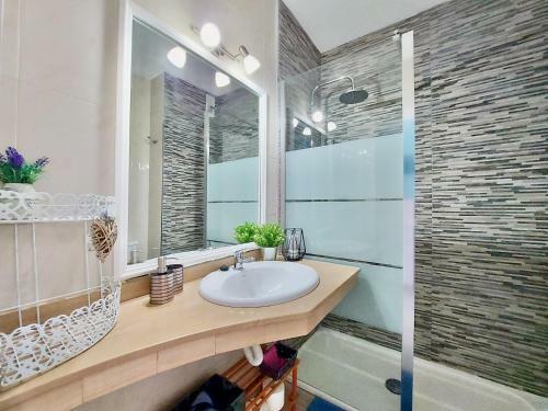 Ocean And Sky Studio Apartment