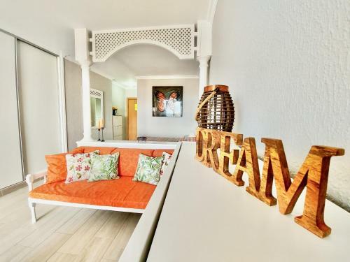 Ocean And Sun Studio Apartment