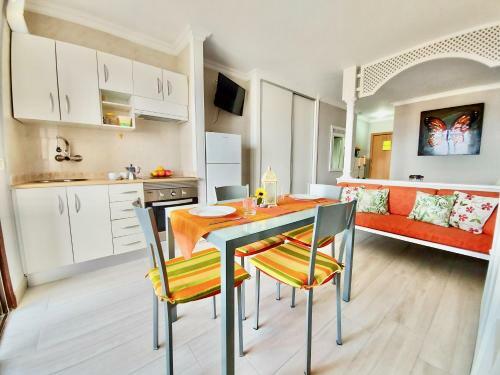 Ocean And Sun Studio Apartment