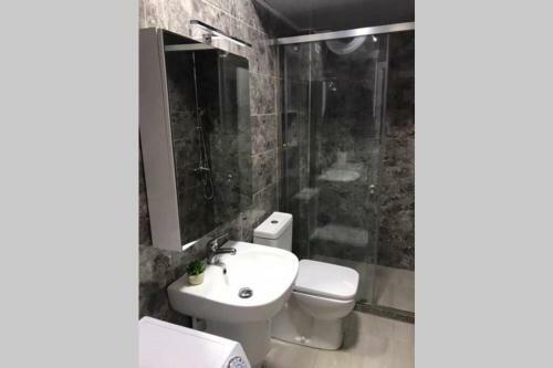 Apartamento Cozy Apt. 1 Min Walk From Square/tirane Centre