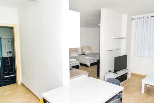 West Business Apartments