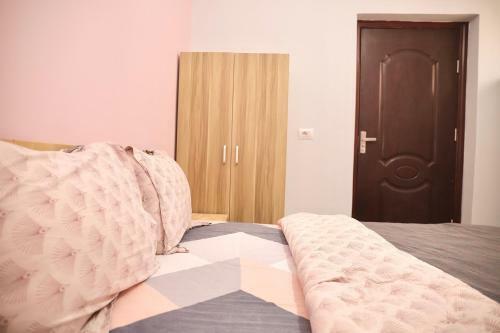 Apartamento Flower Residence Tirana