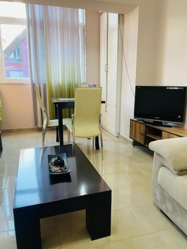Ultra Apartments New Baazar 2