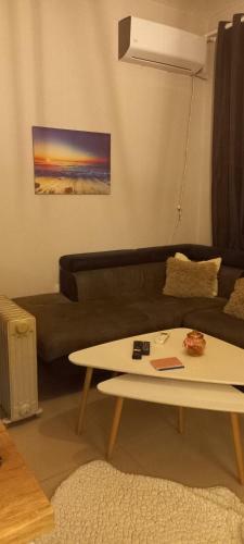 Cozy Apartment By R&c