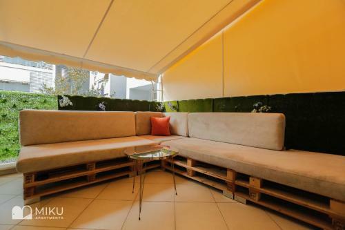 Miku Apartment-perfect 1bd At Komuna E Parisit
