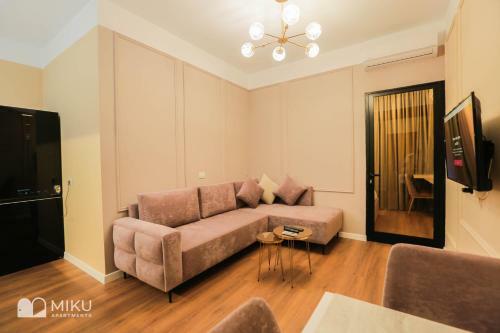 Miku Apartment-perfect 1bd At Komuna E Parisit