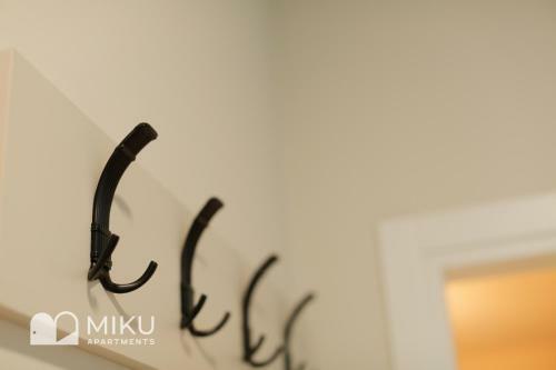 Miku Apartment - Vibrant 1bd Apartment At Olympic Residence