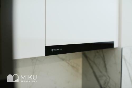 Miku Apartment - Vibrant 1bd Apartment At Olympic Residence