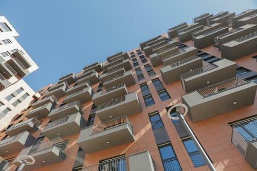 Miku Apartment - Vibrant 1bd Apartment At Olympic Residence