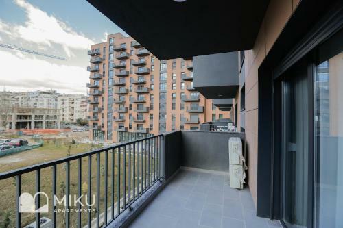Miku Apartment - Vibrant 1bd Apartment At Olympic Residence