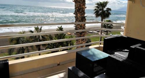 Apartamento Frente Al Mar,primera Linea