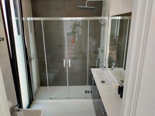 Villa Chalet Con Piscina Spa, Jardin Y Cancha de Basket