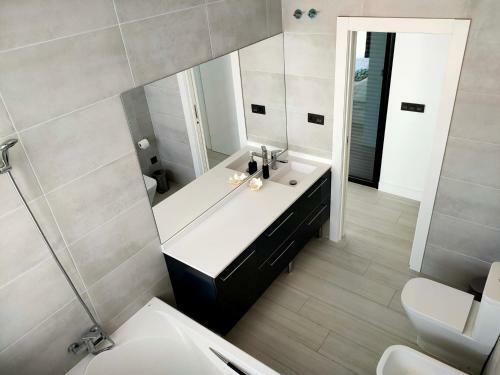 Villa Chalet Con Piscina Spa, Jardin Y Cancha de Basket