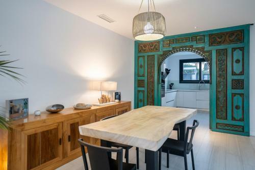 Villa Chalet Con Piscina Spa, Jardin Y Cancha de Basket