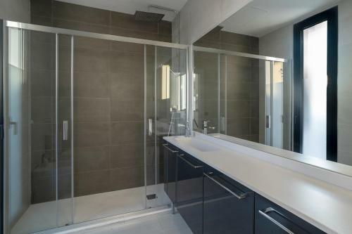 Villa Chalet Con Piscina Spa, Jardin Y Cancha de Basket