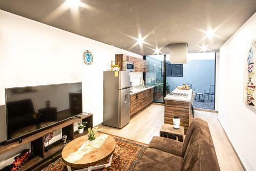 Brand New 1bdrm Private Patio Apartment! 5 Stars