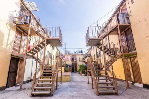 Nice Full Apartment, Downtown On Foot