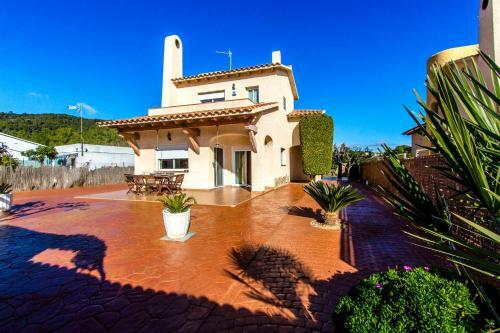 Casa Montse Bar�