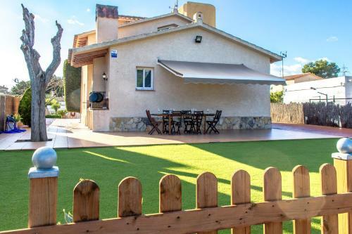Casa Montse Bar�