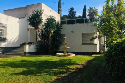 Villa Estilo Californiano Con Piscina