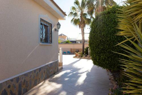 Villa House In Quesada With Swiming Pool